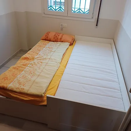 Apartamento 1a Komfortable Erste Strandreihe Playa Burriana Wifi Air Conditioning Front Row *