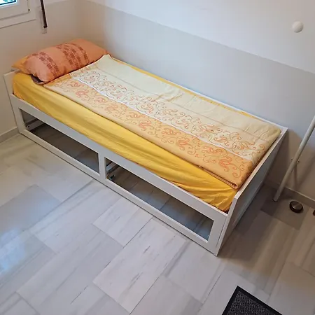 Komfortable Erste Strandreihe Playa Burriana Nerja